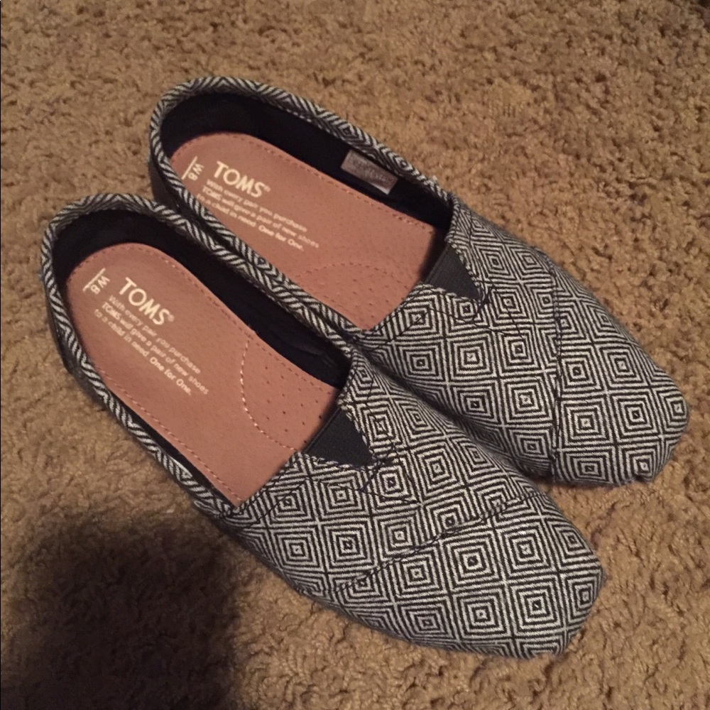 Black and white Toms.
